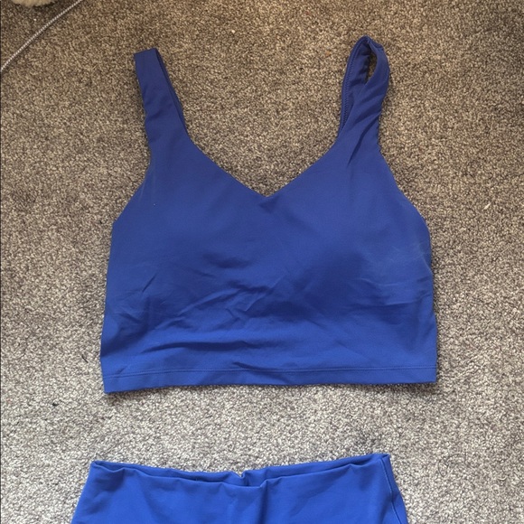 AERIE WORKOUT SET - Picture 3 of 7